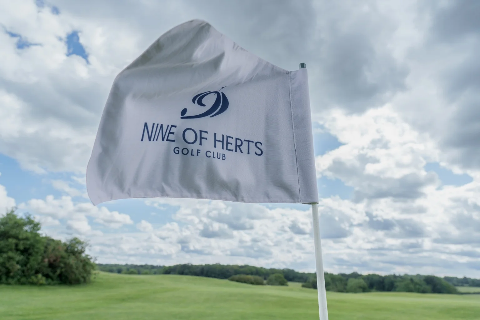 batchworth-park-golf-club-nine-of-herts-flag